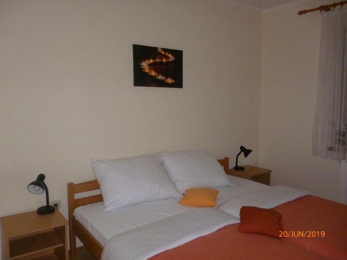 Апартаменты Apartman Katuri Лабин Экстерьер фото